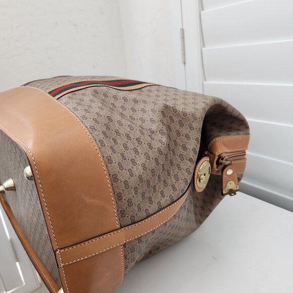 Vintage Gucci GG Luggage Set with Stripes - Picture 11 of 16